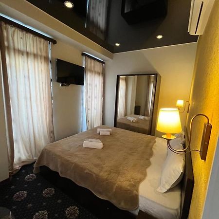 Hotel New Royal Tbilissi Extérieur photo