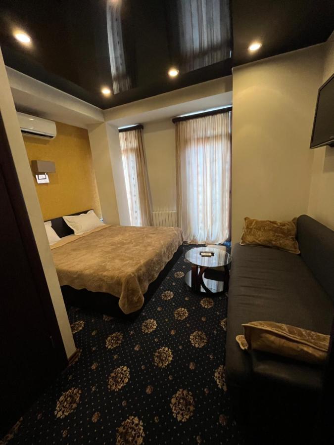 Hotel New Royal Tbilissi Extérieur photo