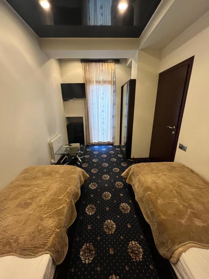Hotel New Royal Tbilissi Extérieur photo