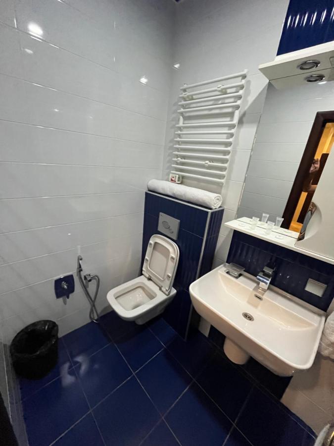 Hotel New Royal Tbilissi Extérieur photo