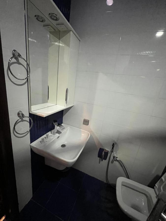 Hotel New Royal Tbilissi Extérieur photo